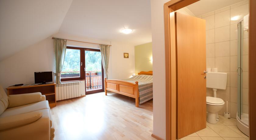 Ferienwohnung Prenocisca Valentina Solčava Exterior foto